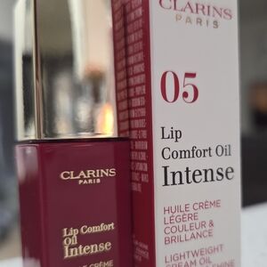 Clarins Lip Comfort Oil Intense - 05 Red